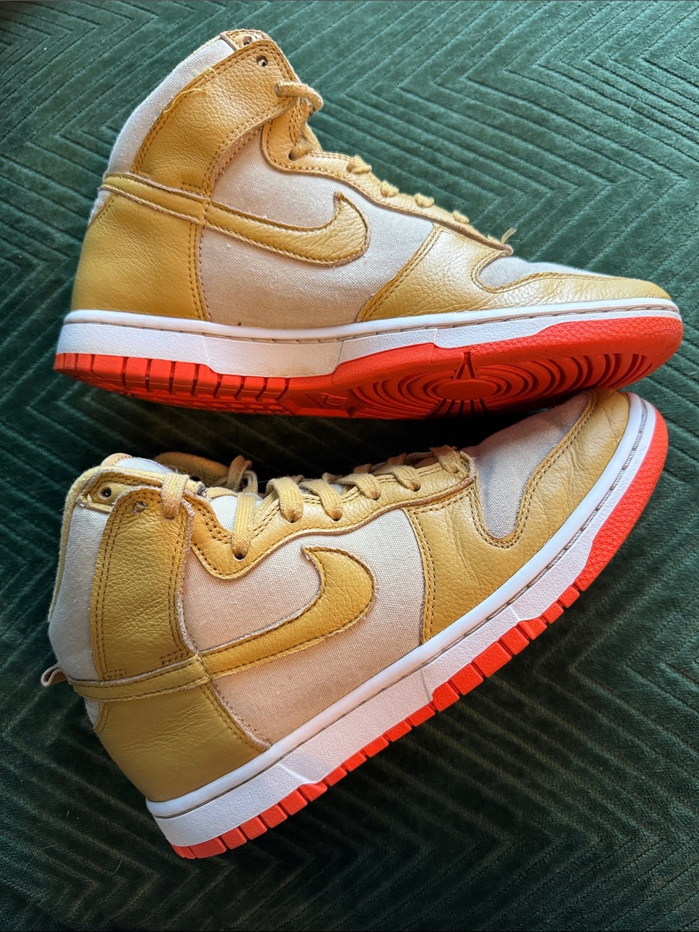 Nike Dunks High-Top Sneakers in wheat gold & safety Orange